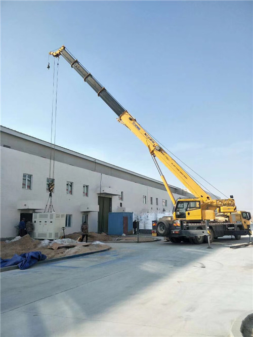 澄迈县“超载就喊停”—— 吊车的 “重量保镖” 技术